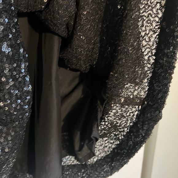 NEW! Holiday top - Picture 3 of 6